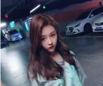 重庆何小姐最新爆料视频,揭秘背后惊人真相 第1张 重庆何小姐最新爆料视频,揭秘背后惊人真相 第1张